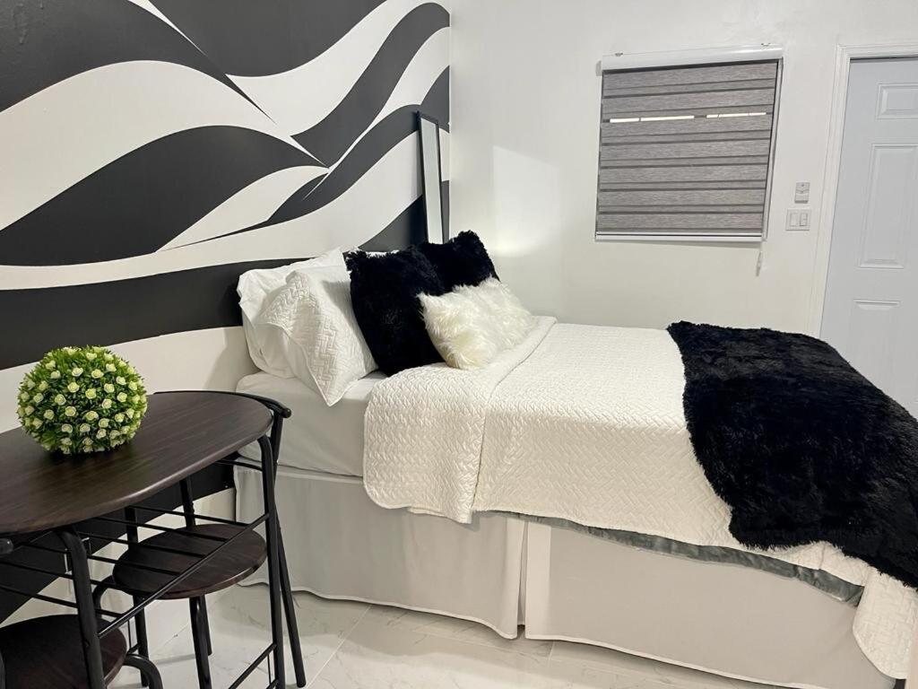 Cozy Studio, Prime Location, Remodeled, 1 Parking West Palm Beach Bagian luar foto